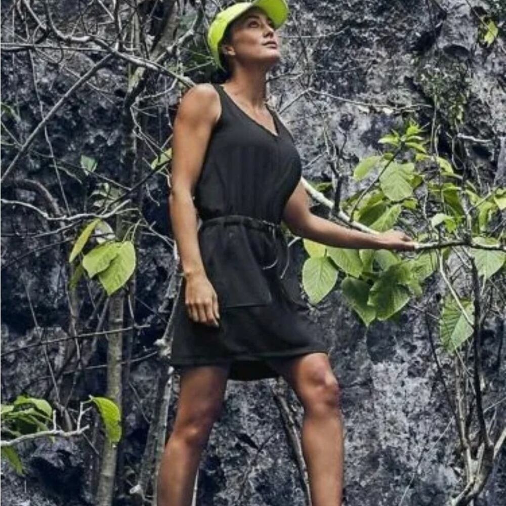 Athleta Black Expedition Athleisure Travel Casual Dress‎ Sz 6 black